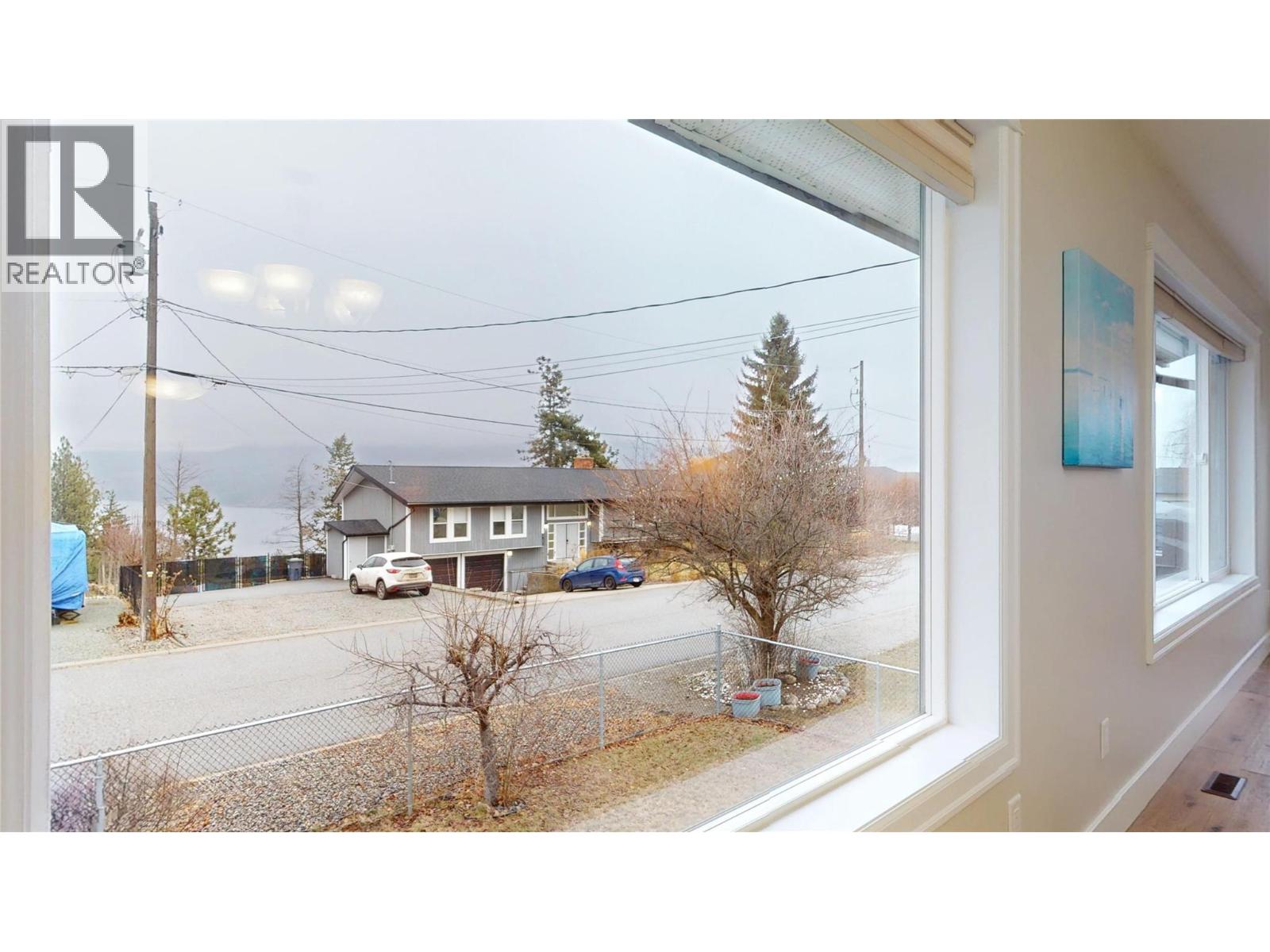 5749 MacKenzie Road, Peachland