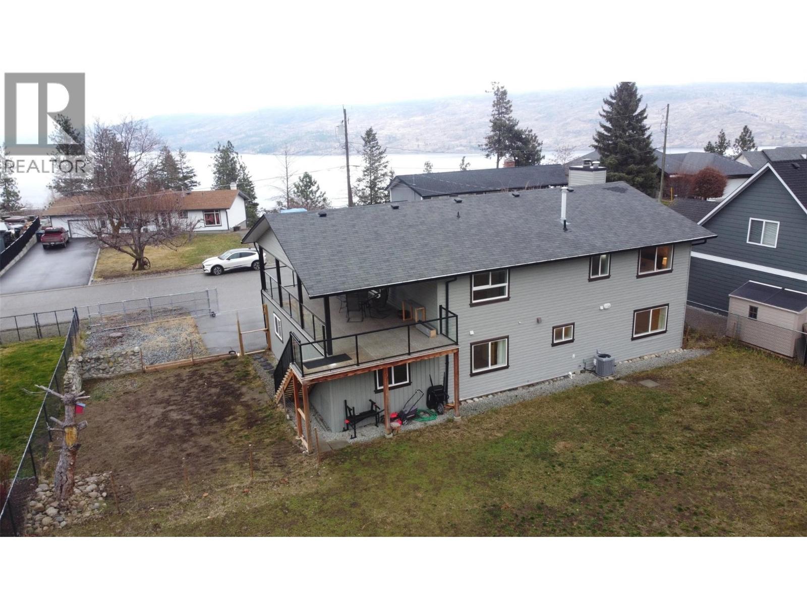 5749 MacKenzie Road, Peachland