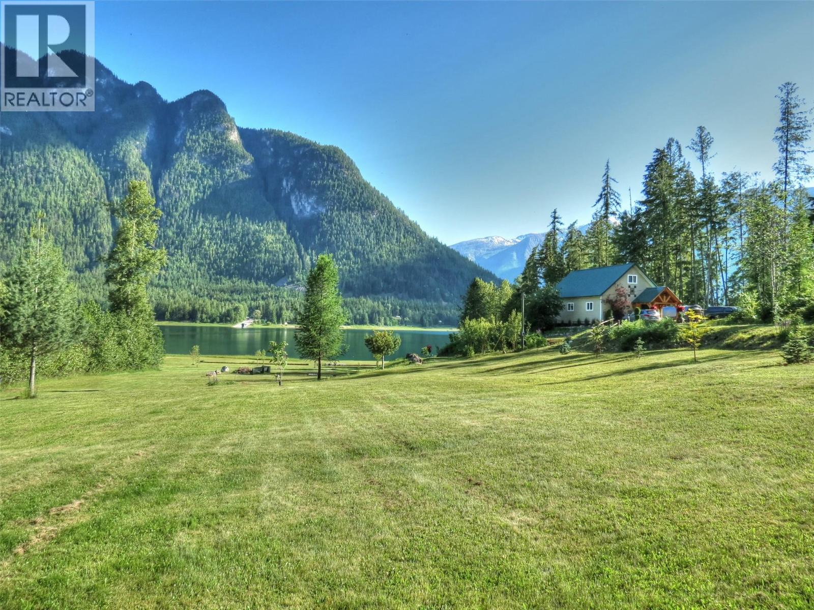 240 Arrow Park Demars Road, Nakusp