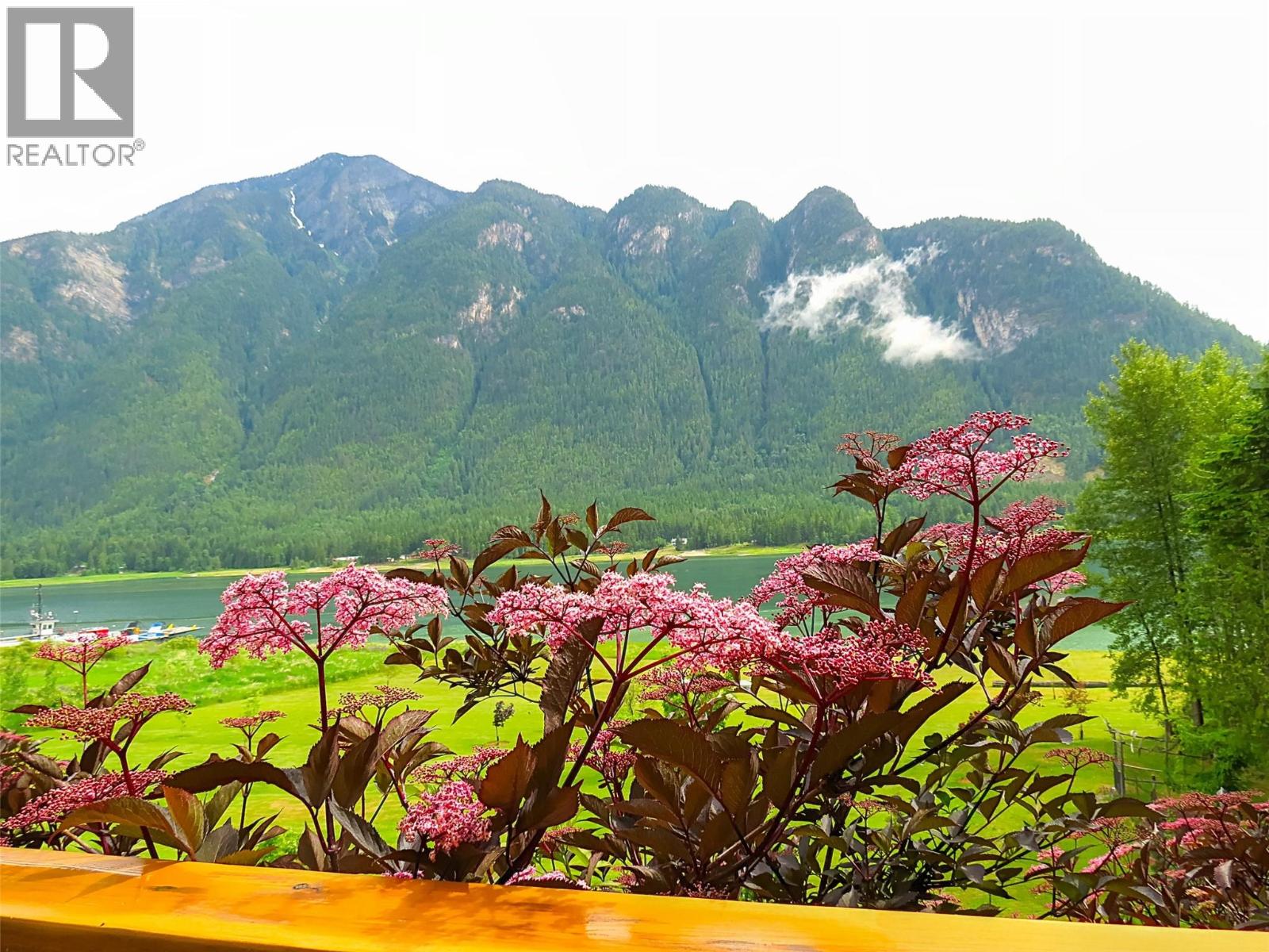 240 Arrow Park Demars Road, Nakusp