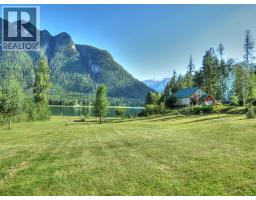 240 Arrow Park Demars Road, Nakusp, BC V0G1R1 Photo 17