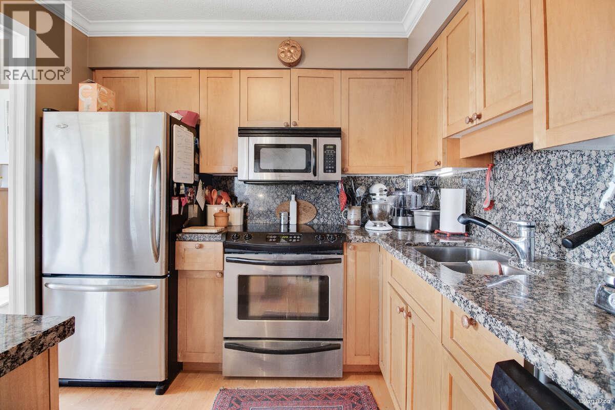 903 1745 ESQUIMALT AVENUE, West Vancouver