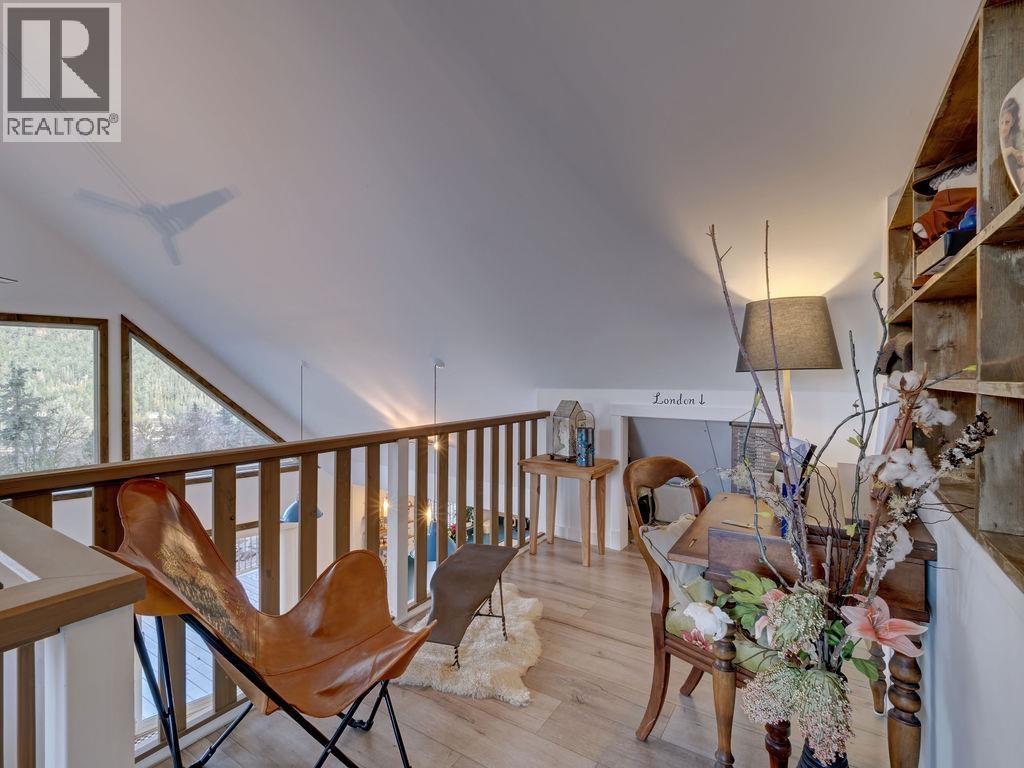 5280 CECIL HILL ROAD, Madeira Park