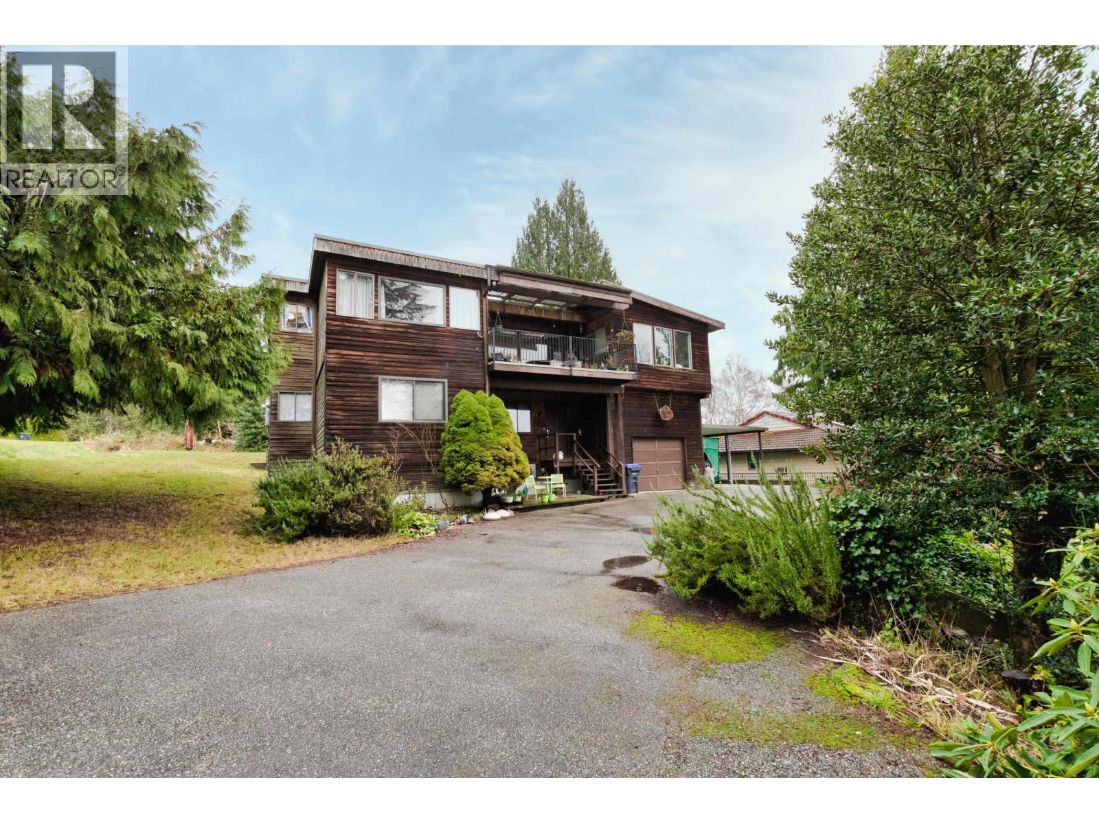 4908 LAUREL AVENUE, Sechelt
