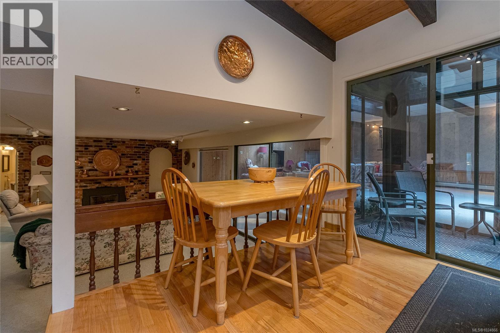 9565 Ardmore Dr, North Saanich