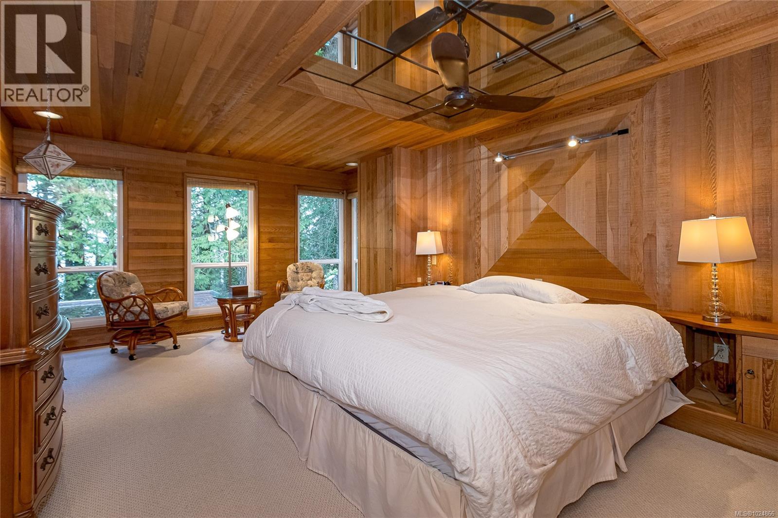 9565 Ardmore Dr, North Saanich