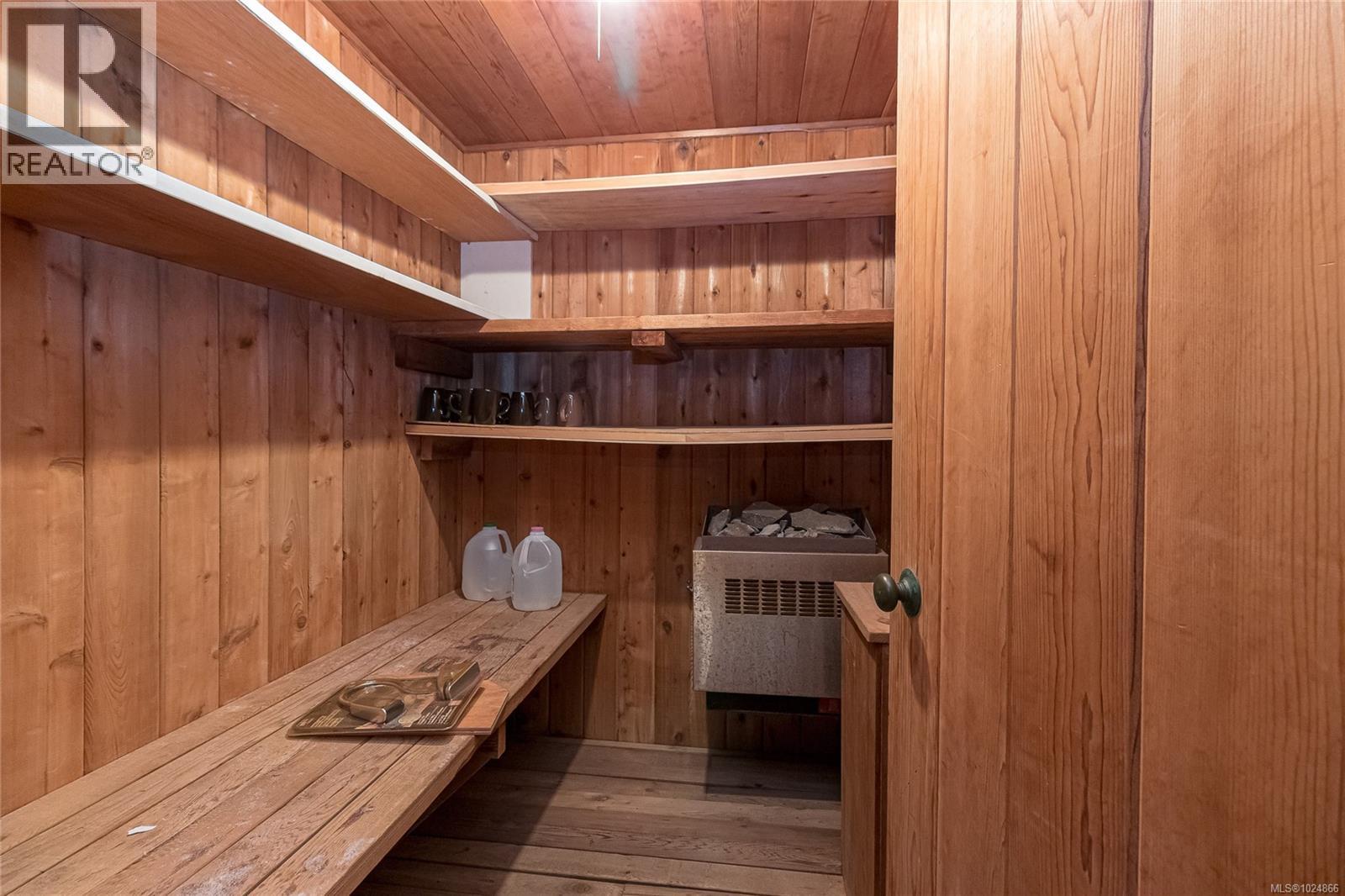 9565 Ardmore Dr, North Saanich