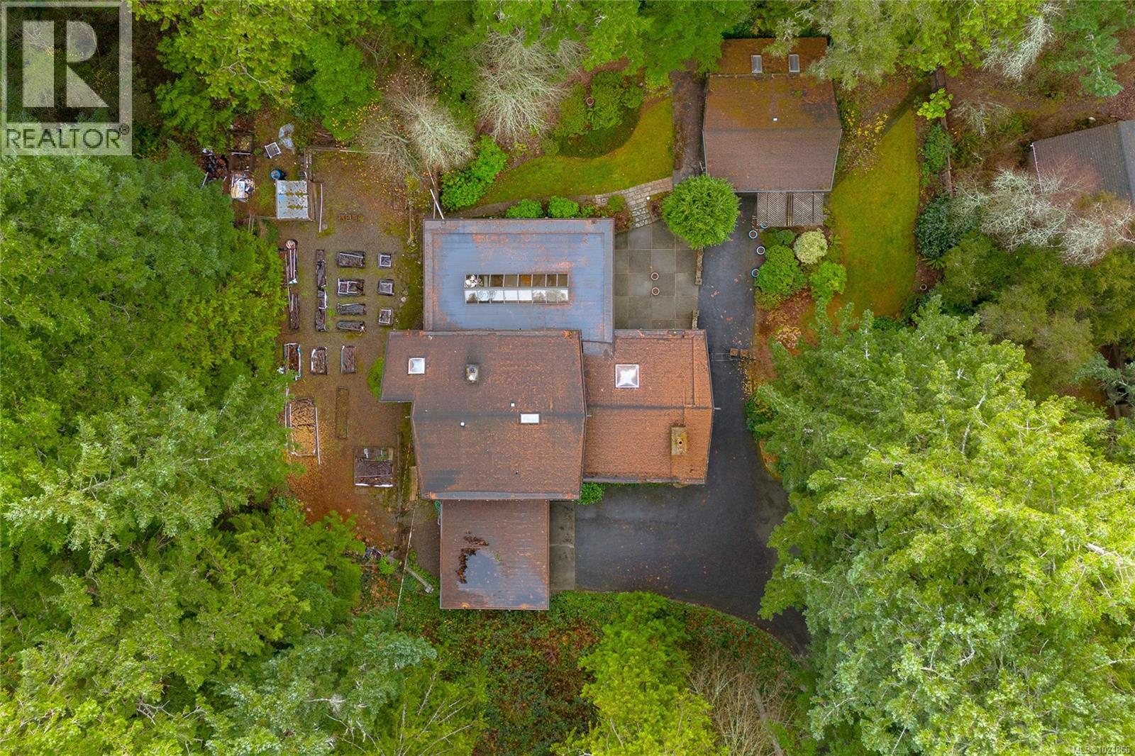 9565 Ardmore Dr, North Saanich