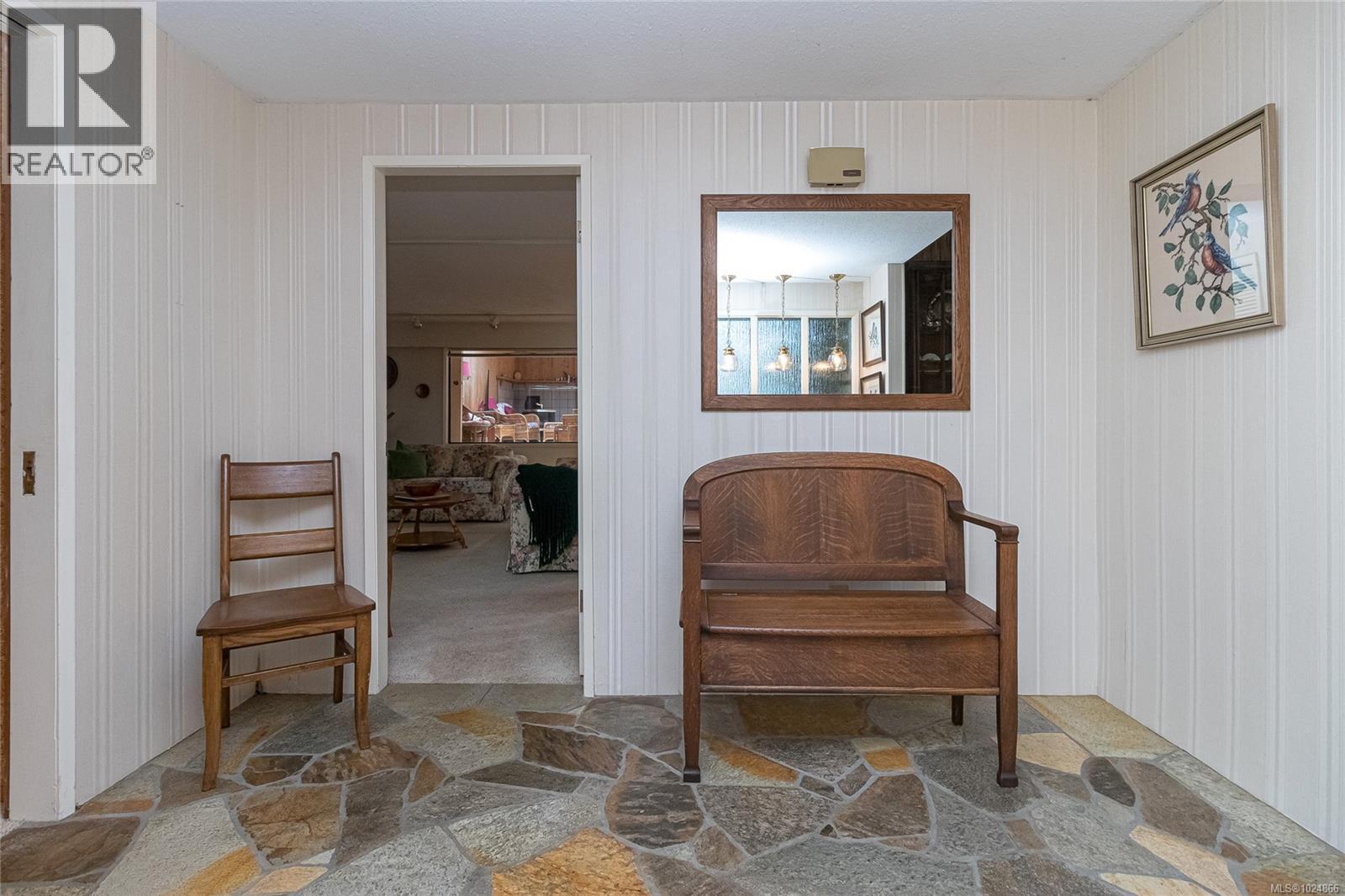 9565 Ardmore Dr, North Saanich