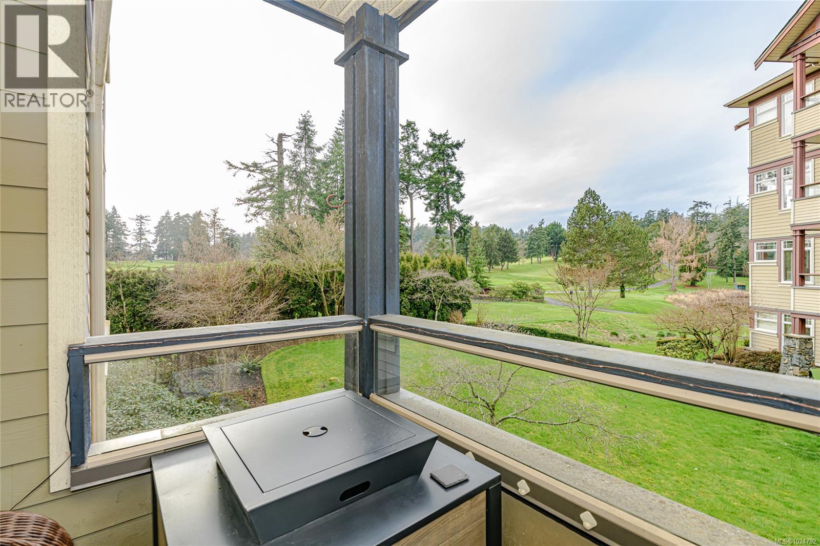 206D 1115 Craigflower Rd, Esquimalt