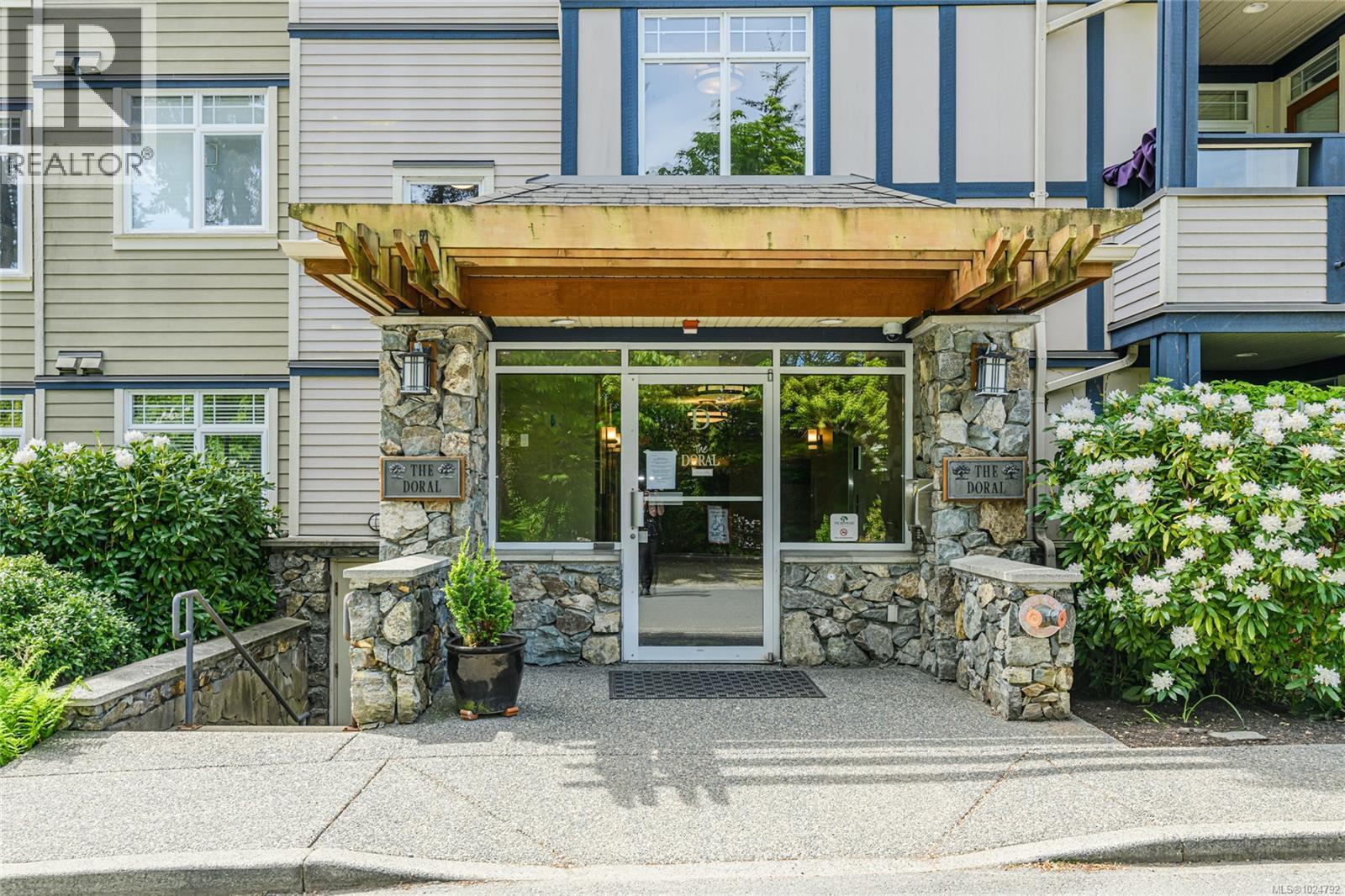 206D 1115 Craigflower Rd, Esquimalt