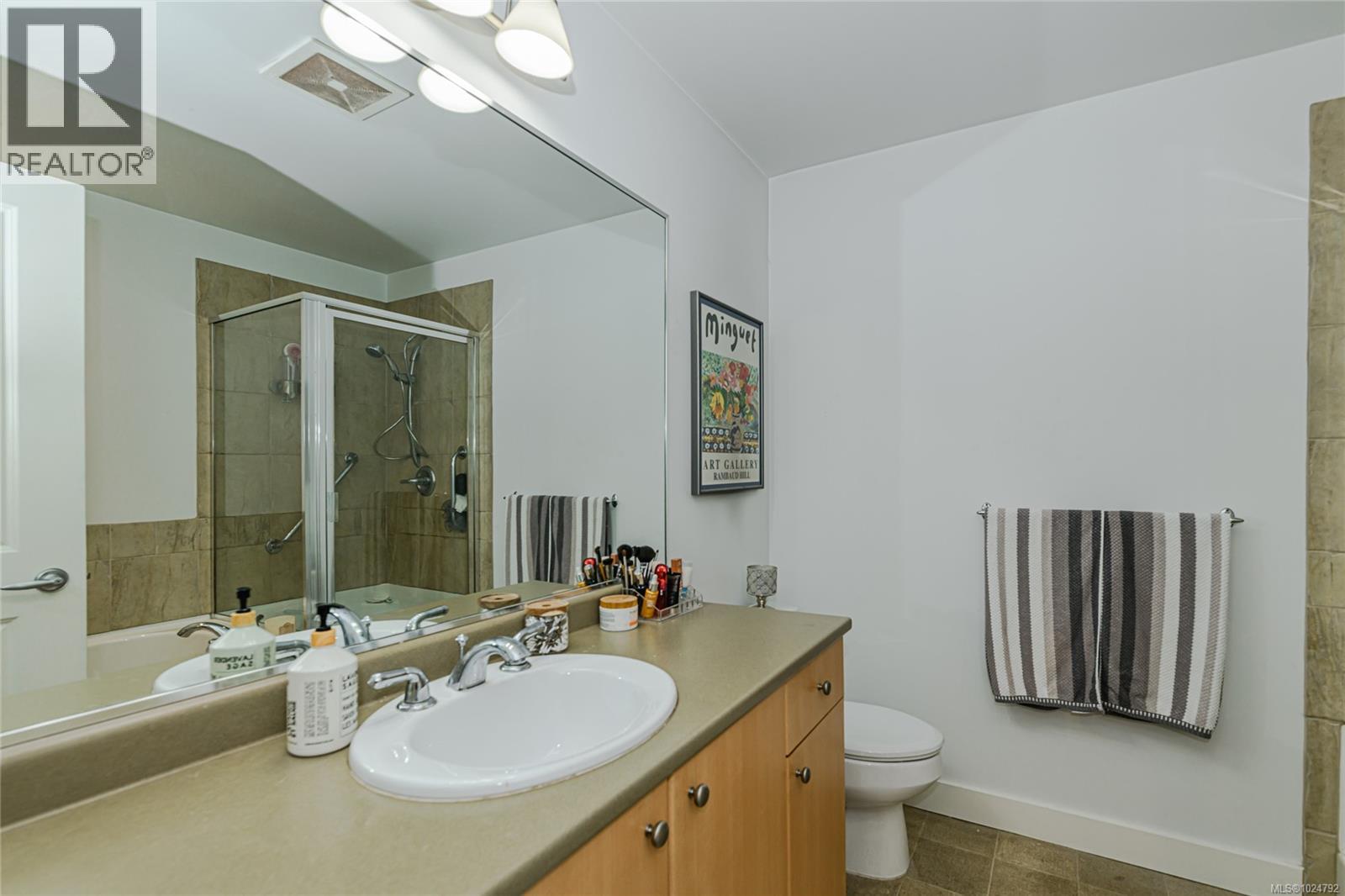 206D 1115 Craigflower Rd, Esquimalt