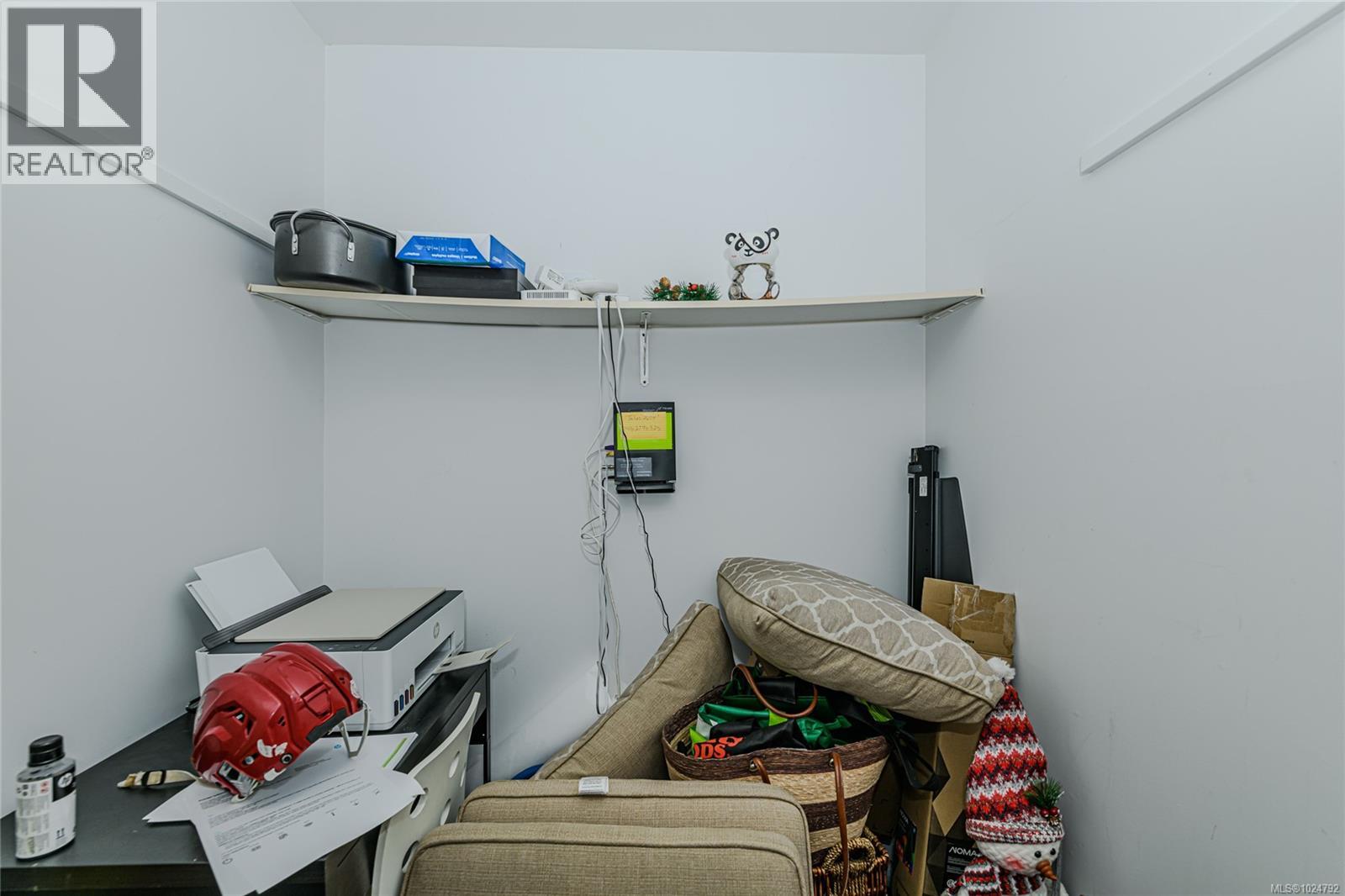 206D 1115 Craigflower Rd, Esquimalt