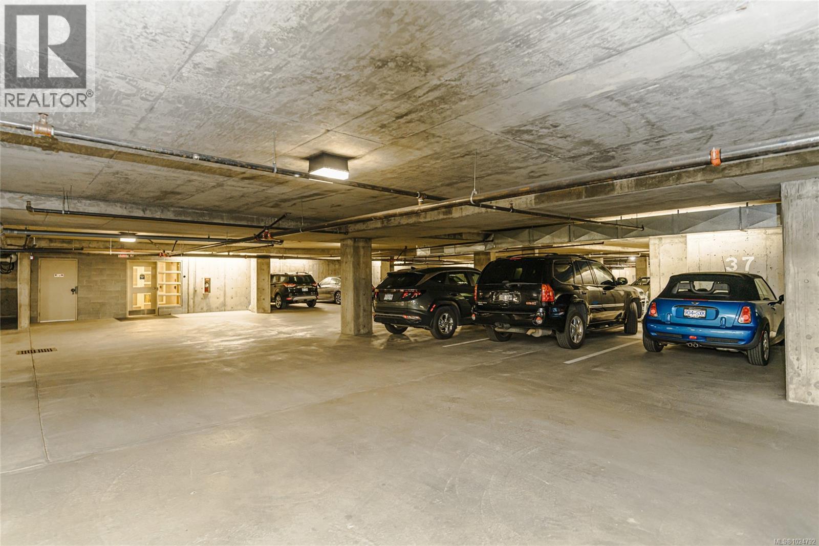 206D 1115 Craigflower Rd, Esquimalt