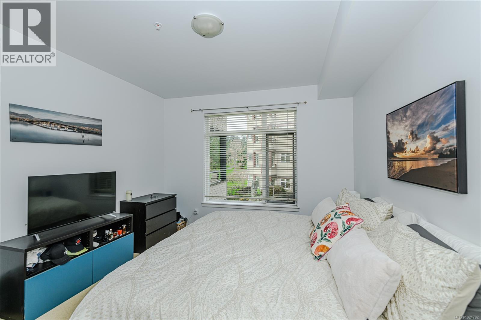 206D 1115 Craigflower Rd, Esquimalt