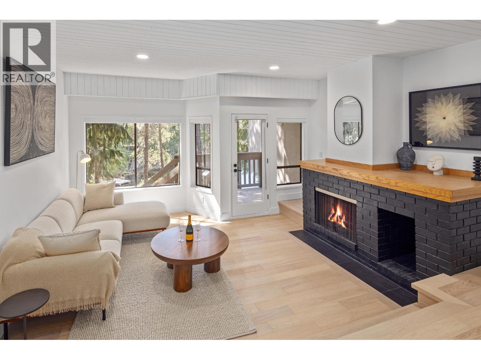 31 1200 ALTA LAKE ROAD, Whistler