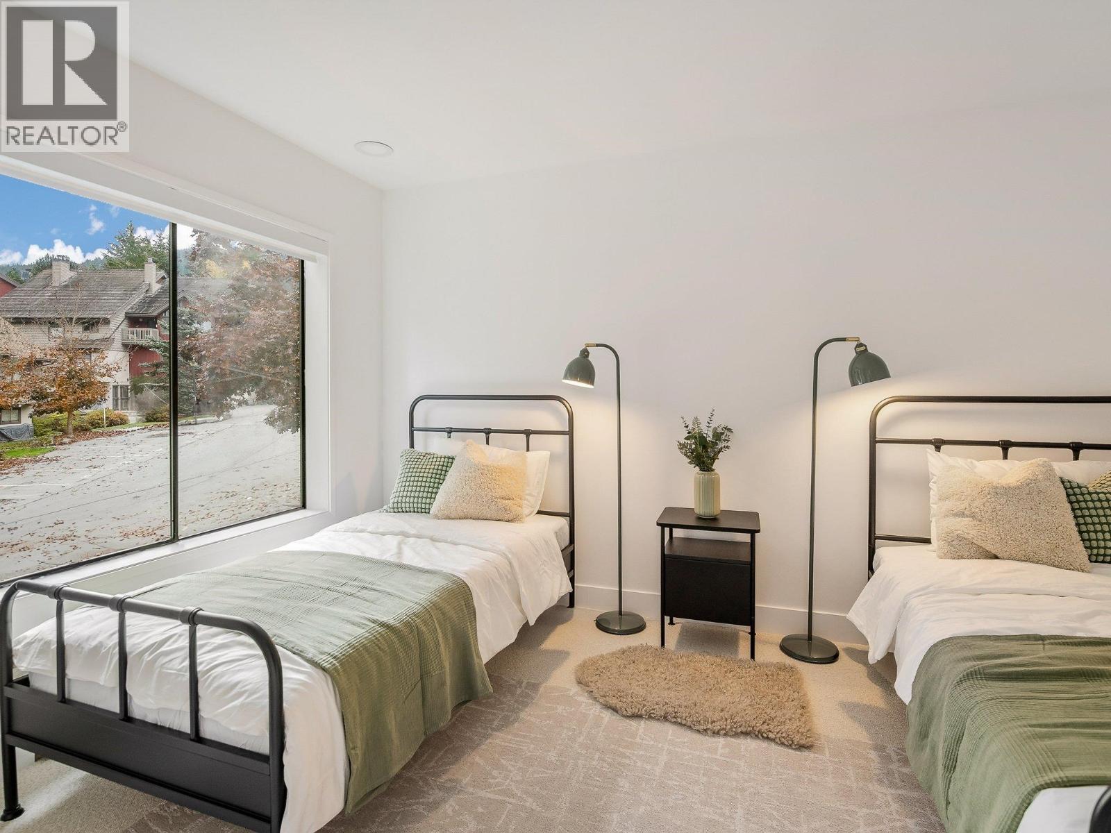 31 1200 ALTA LAKE ROAD, Whistler