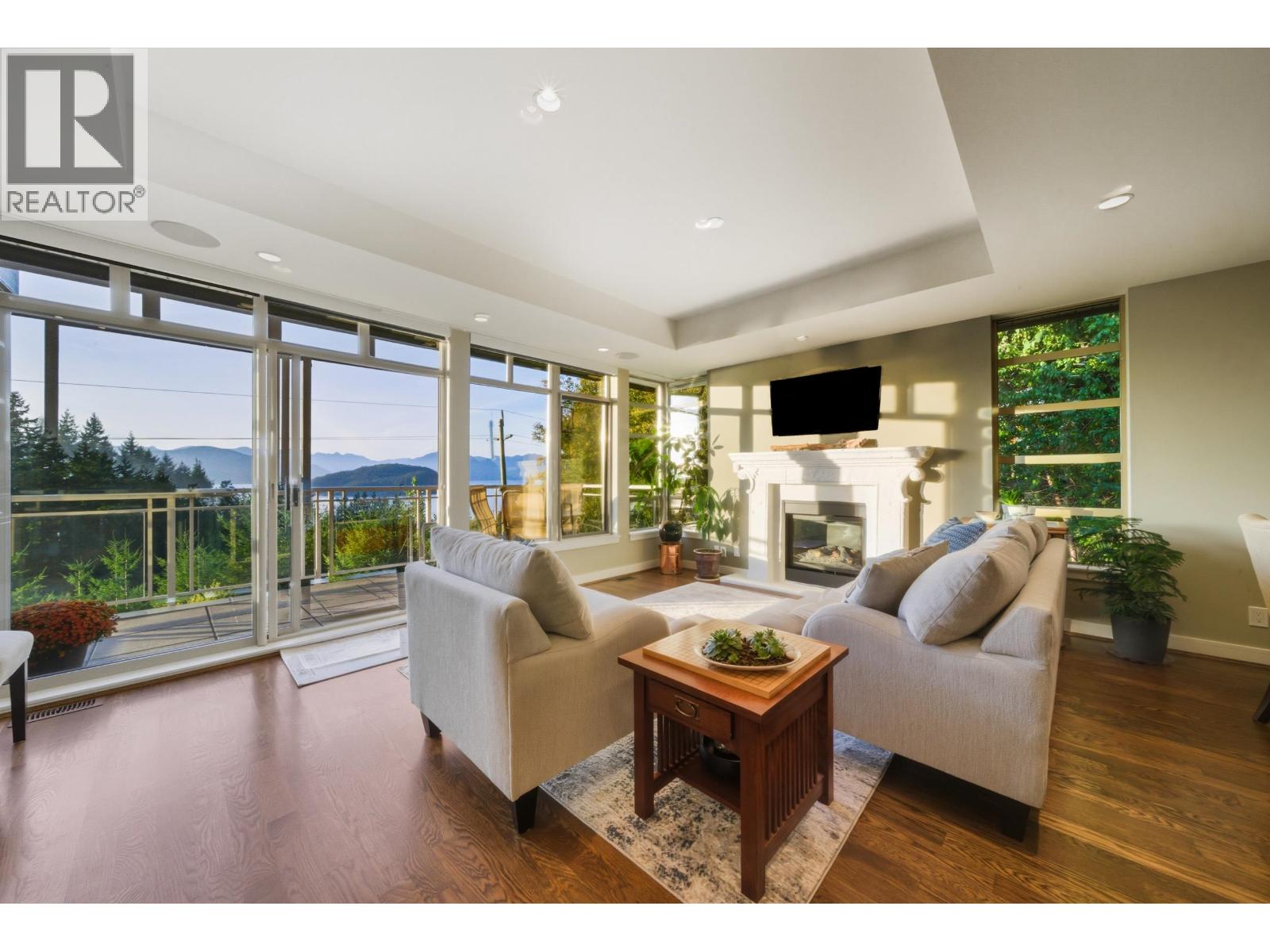 8519 SEASCAPE DRIVE, West Vancouver