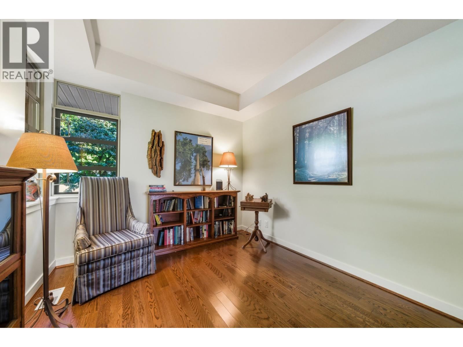 8519 SEASCAPE DRIVE, West Vancouver