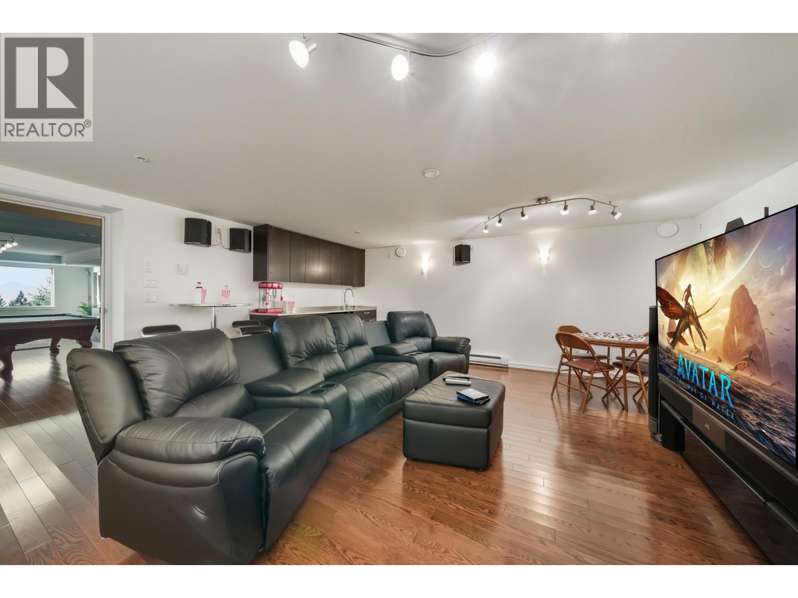 8519 SEASCAPE DRIVE, West Vancouver