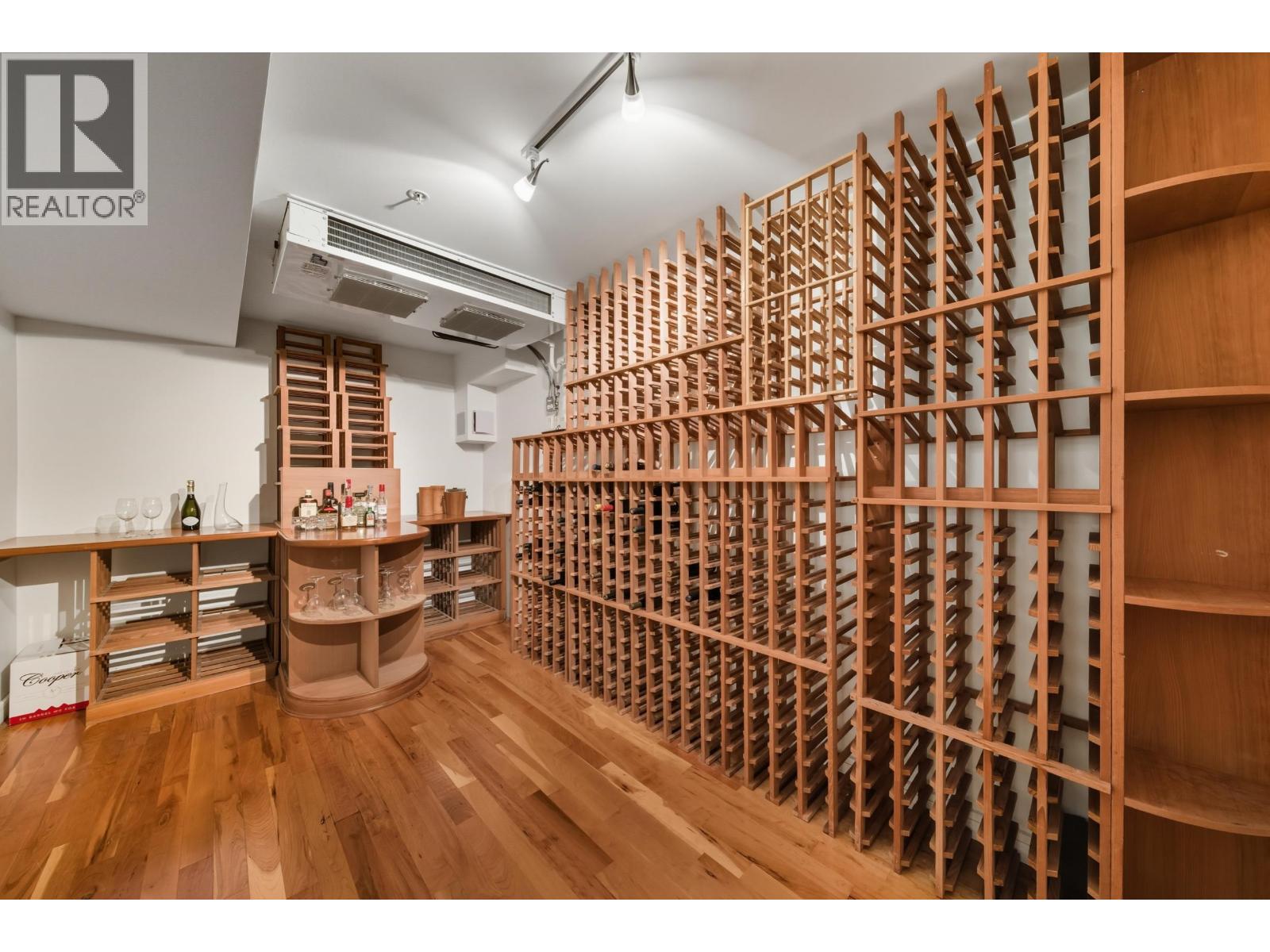 8519 SEASCAPE DRIVE, West Vancouver