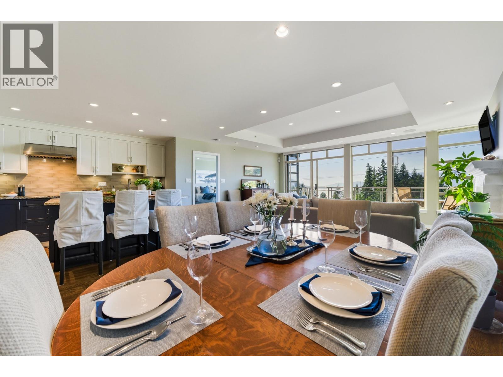 8519 SEASCAPE DRIVE, West Vancouver