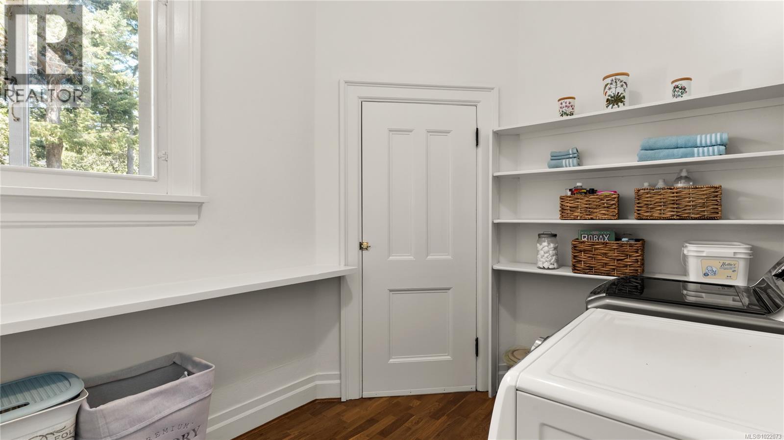 305 Denison Rd - 44