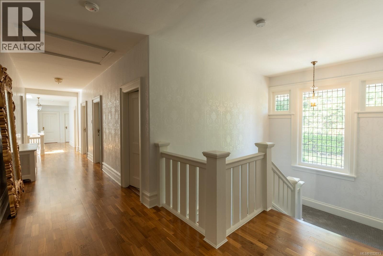  305 Denison Road, Oak Bay