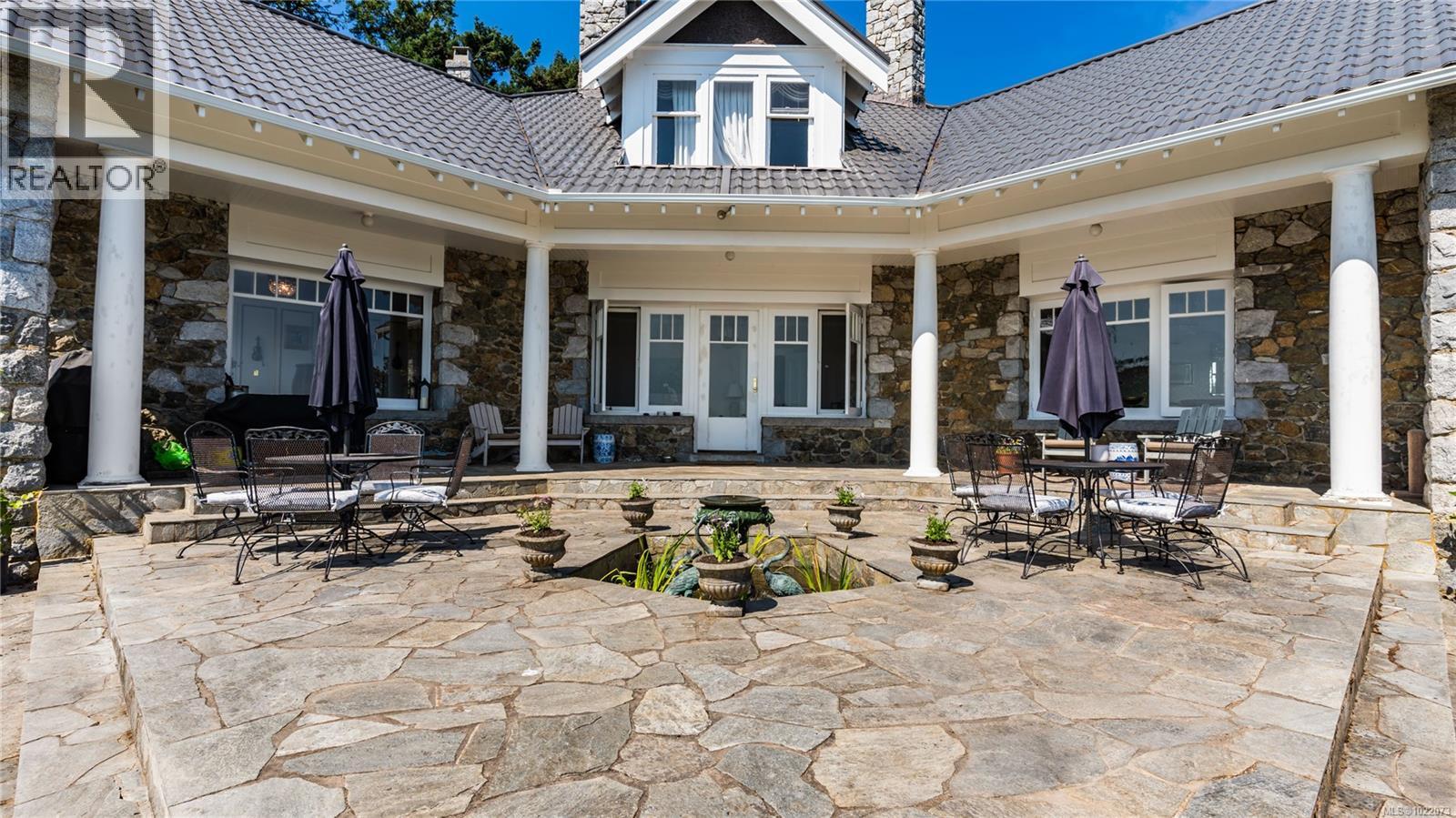 305 Denison Rd - 66