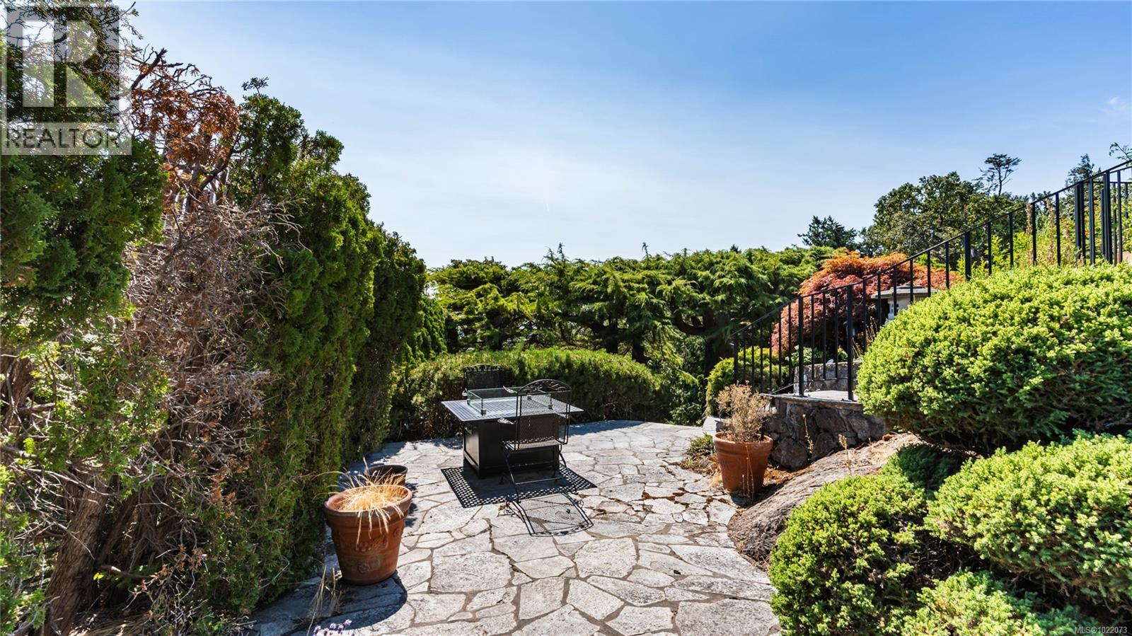 305 Denison Rd - 71