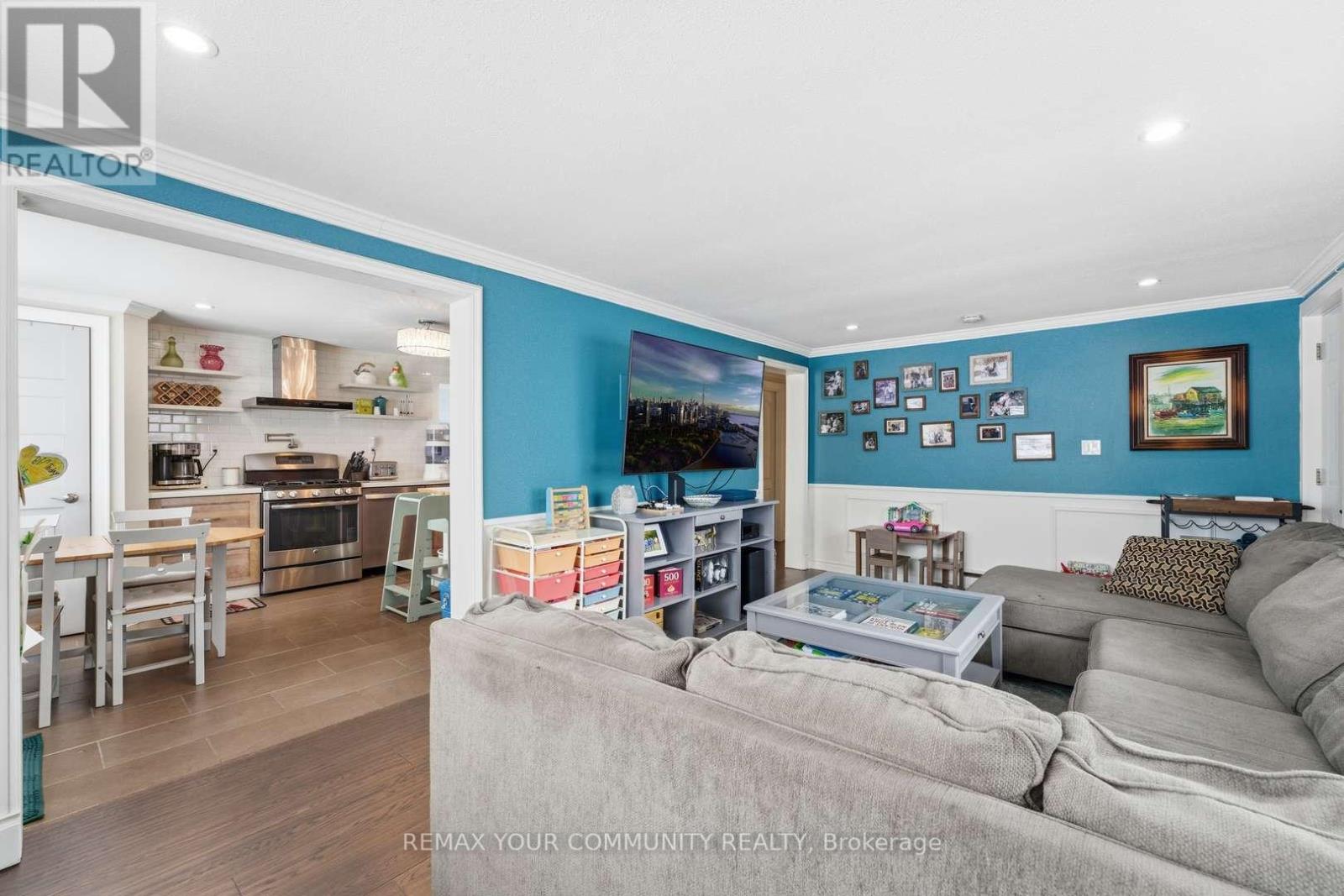 41 EASTERN AVENUE - 9