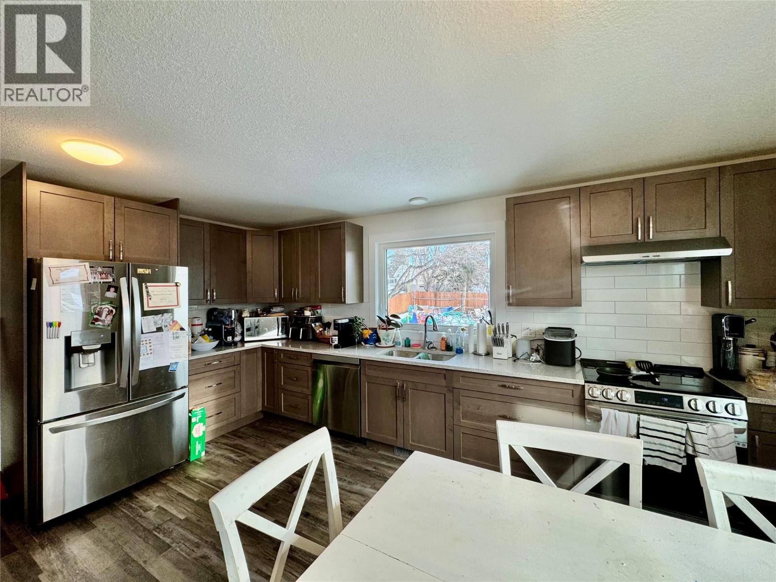 9120 8 Street, Dawson Creek