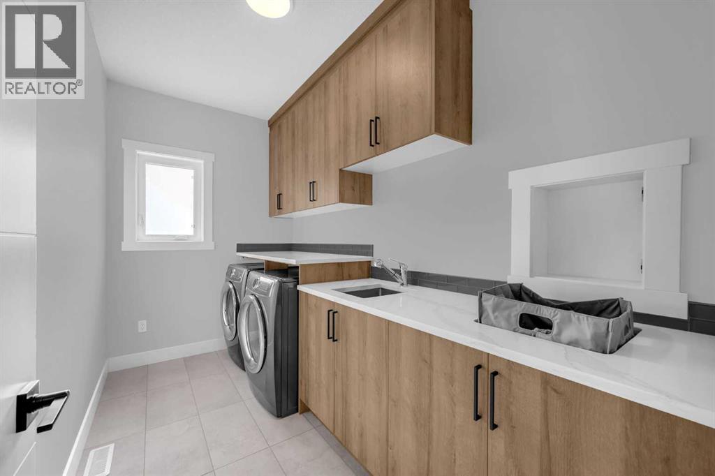 Single Family House for Sale in  a Street SE Inglewood Calgary 