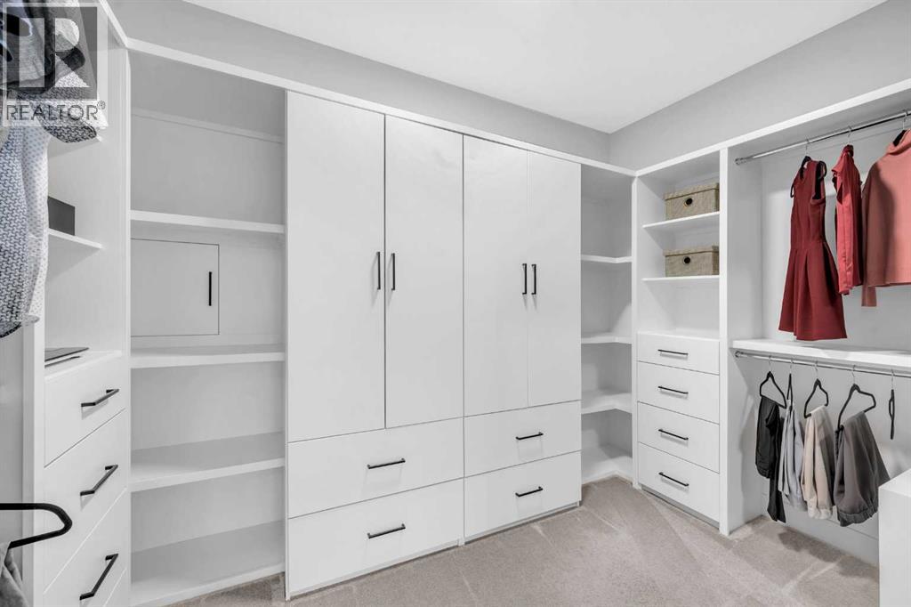 Single Family House for Sale in  a Street SE Inglewood Calgary 