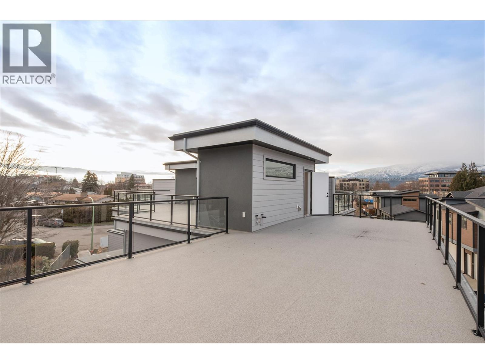 4 732 Coopland Crescent, Kelowna