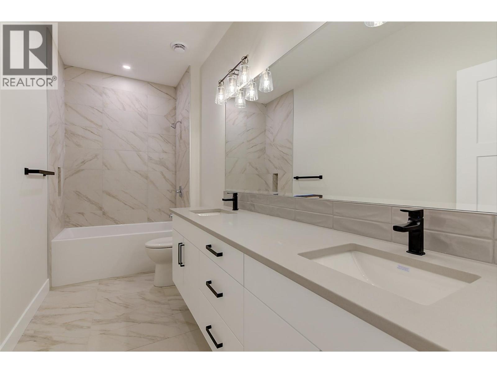 4 732 Coopland Crescent, Kelowna