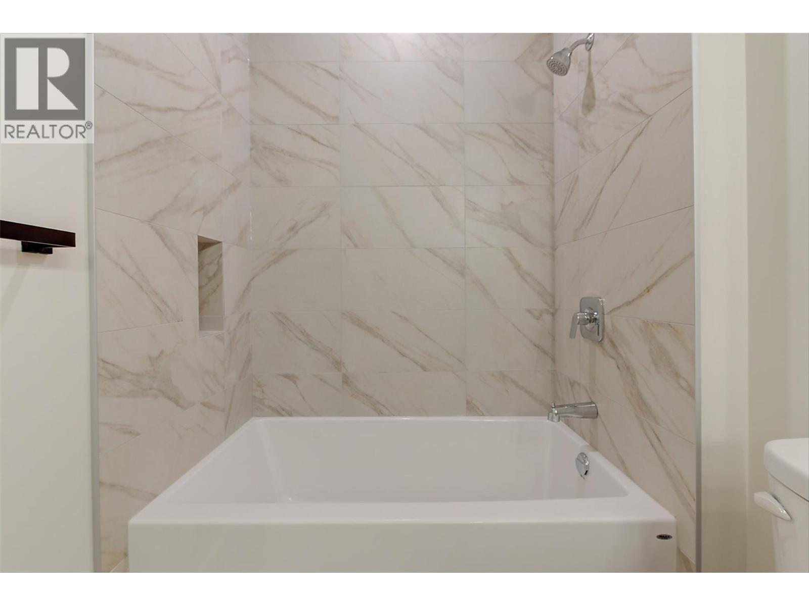 4 732 Coopland Crescent, Kelowna