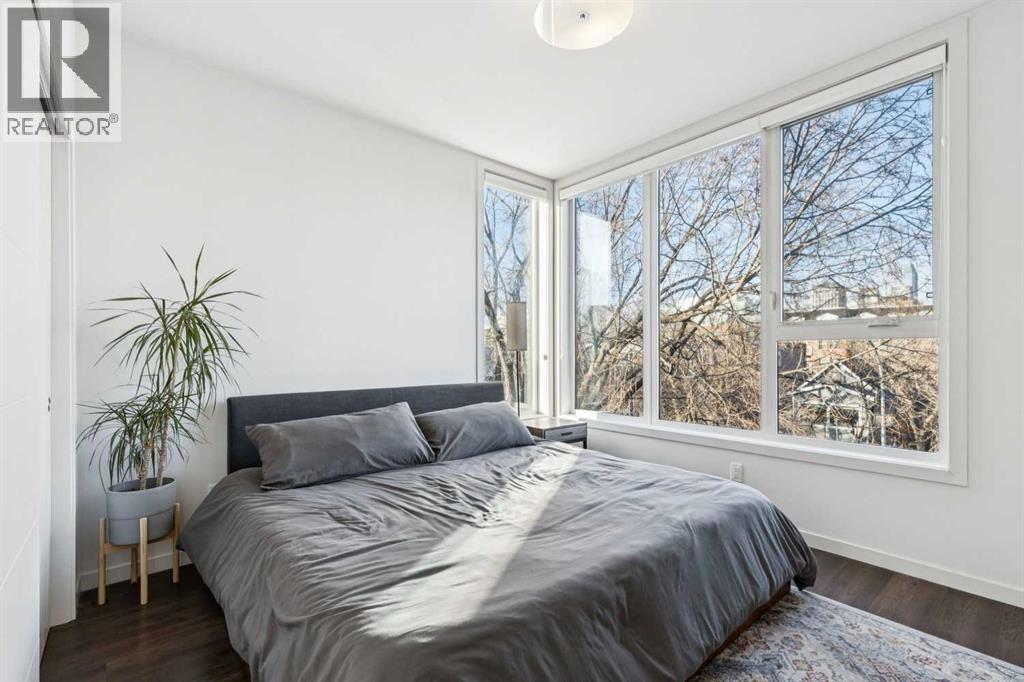 Single Family House for Sale in    Avenue SW Mission Calgary 