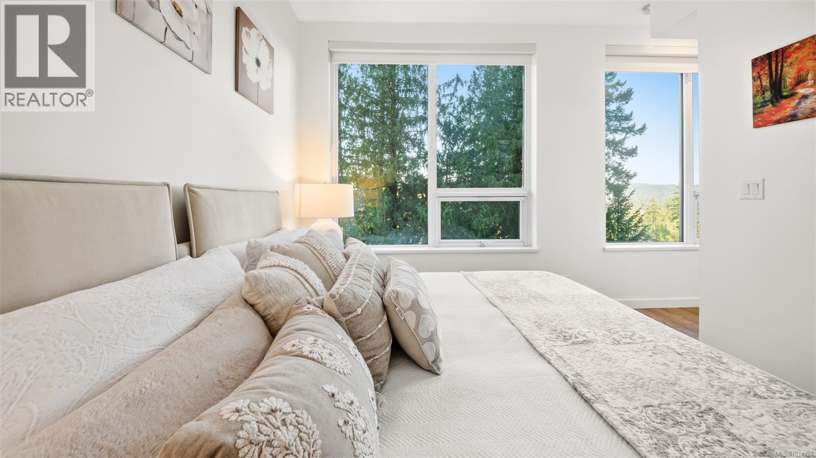 518 2000 HANNINGTON Rd, Langford