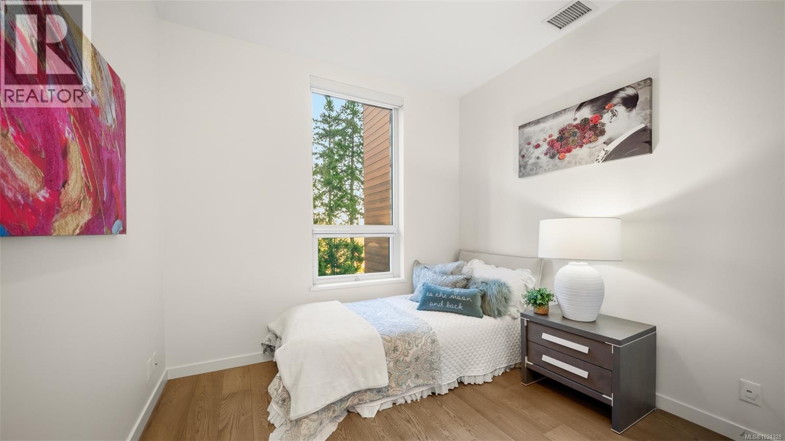 518 2000 HANNINGTON Rd, Langford