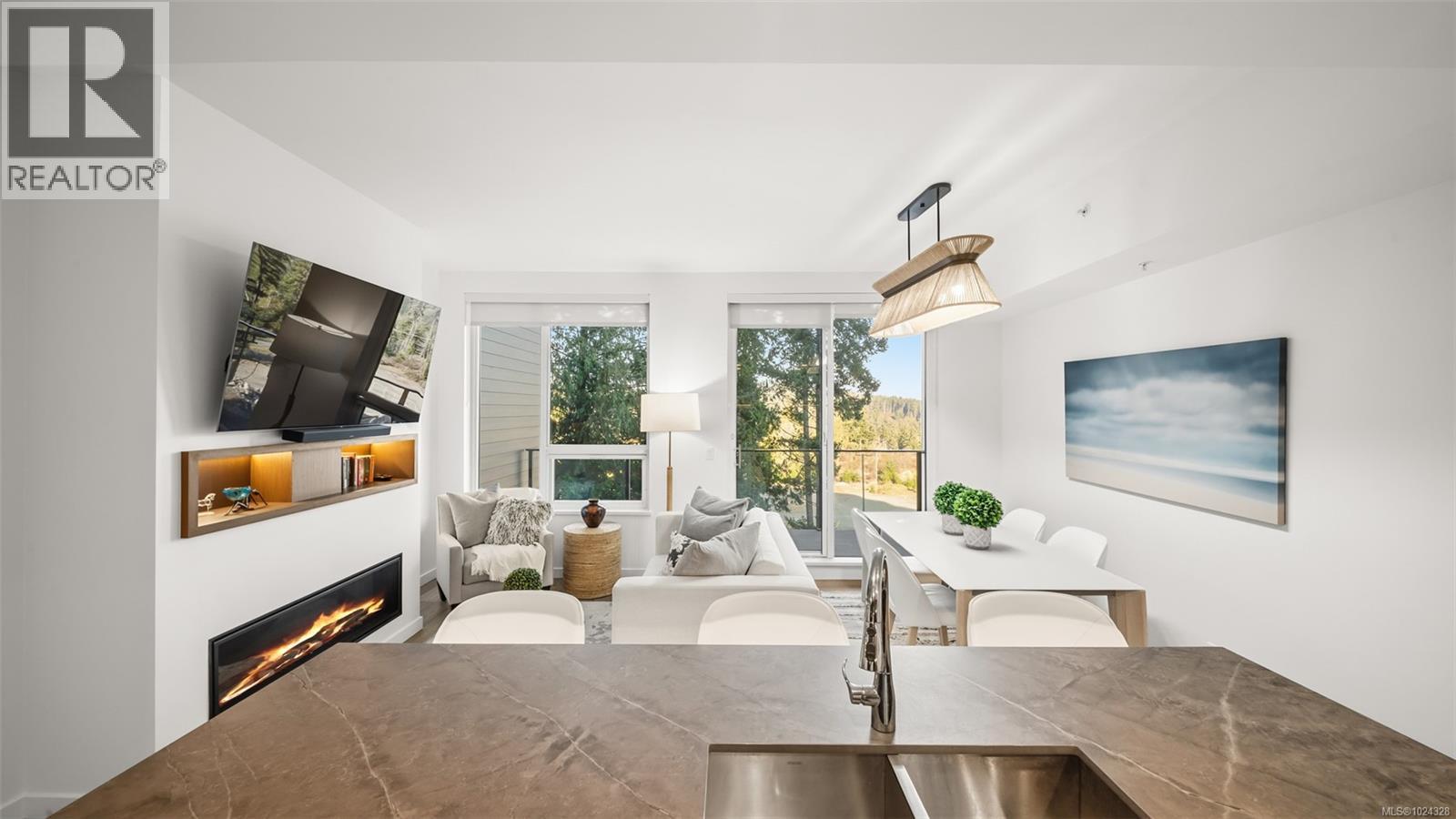 518 2000 HANNINGTON Rd, Langford