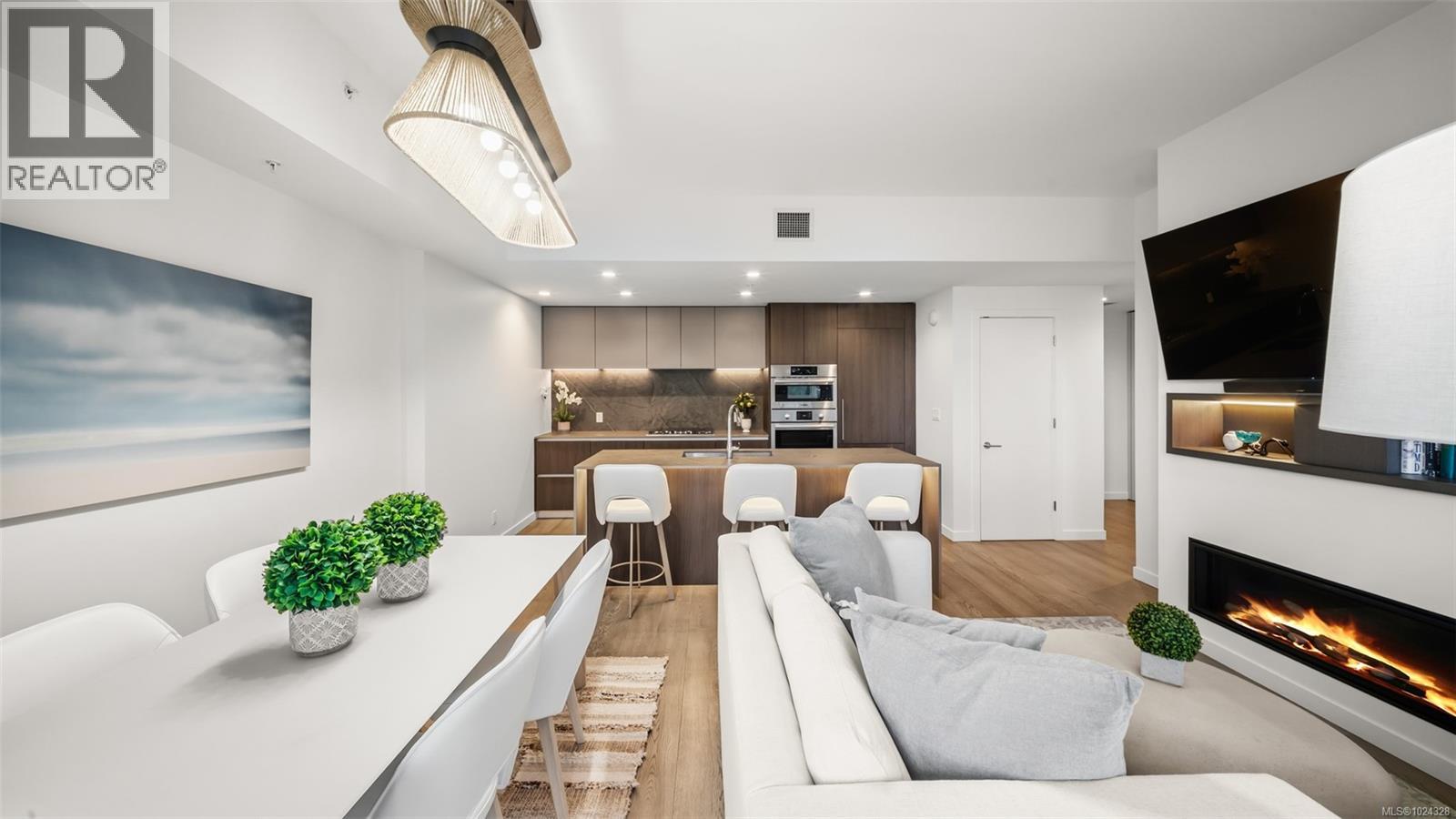 518 2000 HANNINGTON Rd, Langford