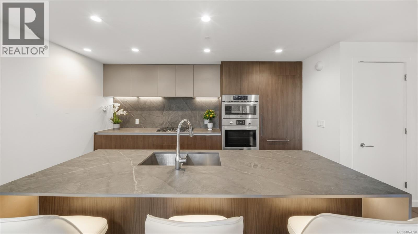#518 2000 HANNINGTON Rd - 25
