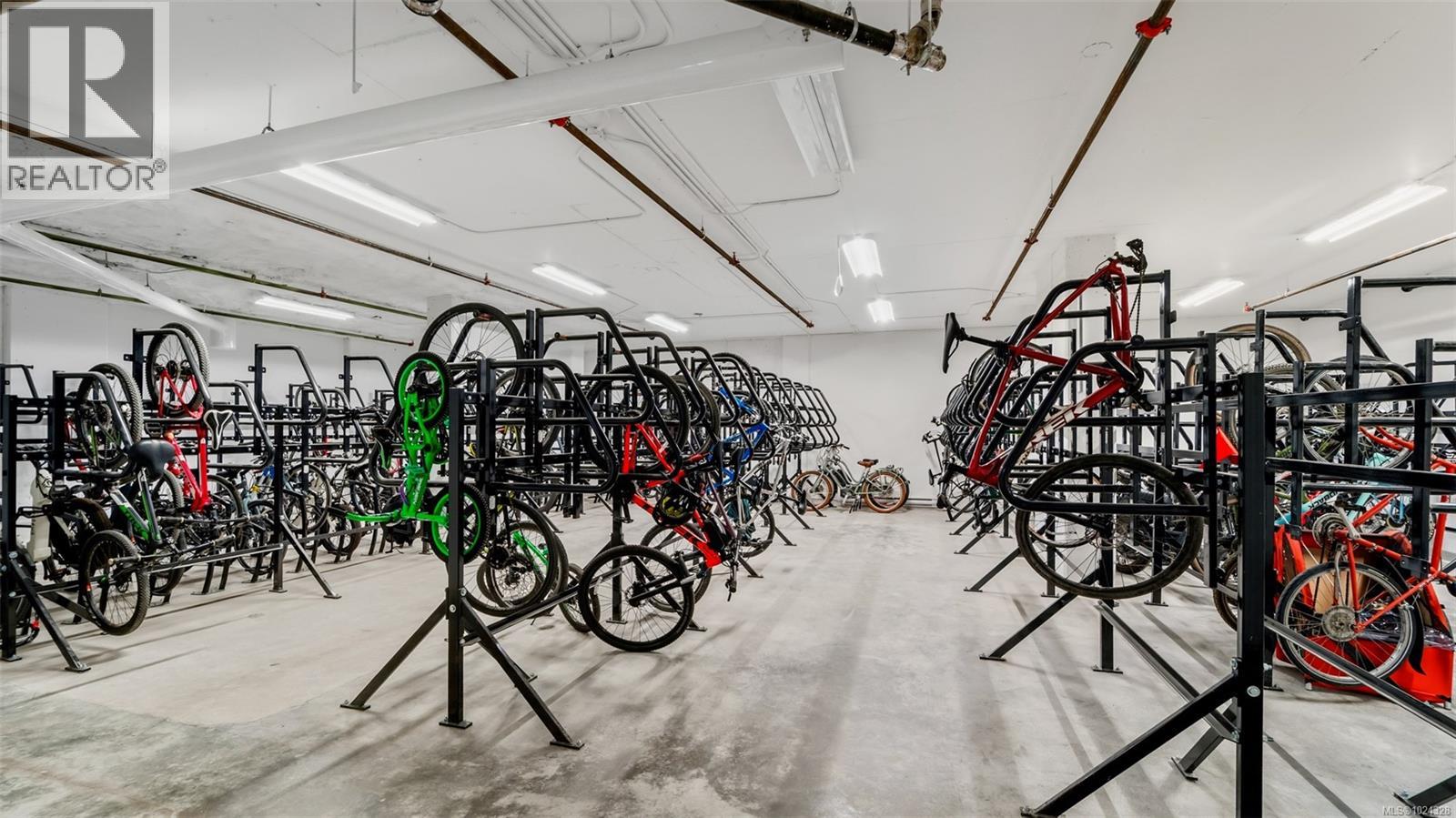 518 2000 HANNINGTON Rd, Langford