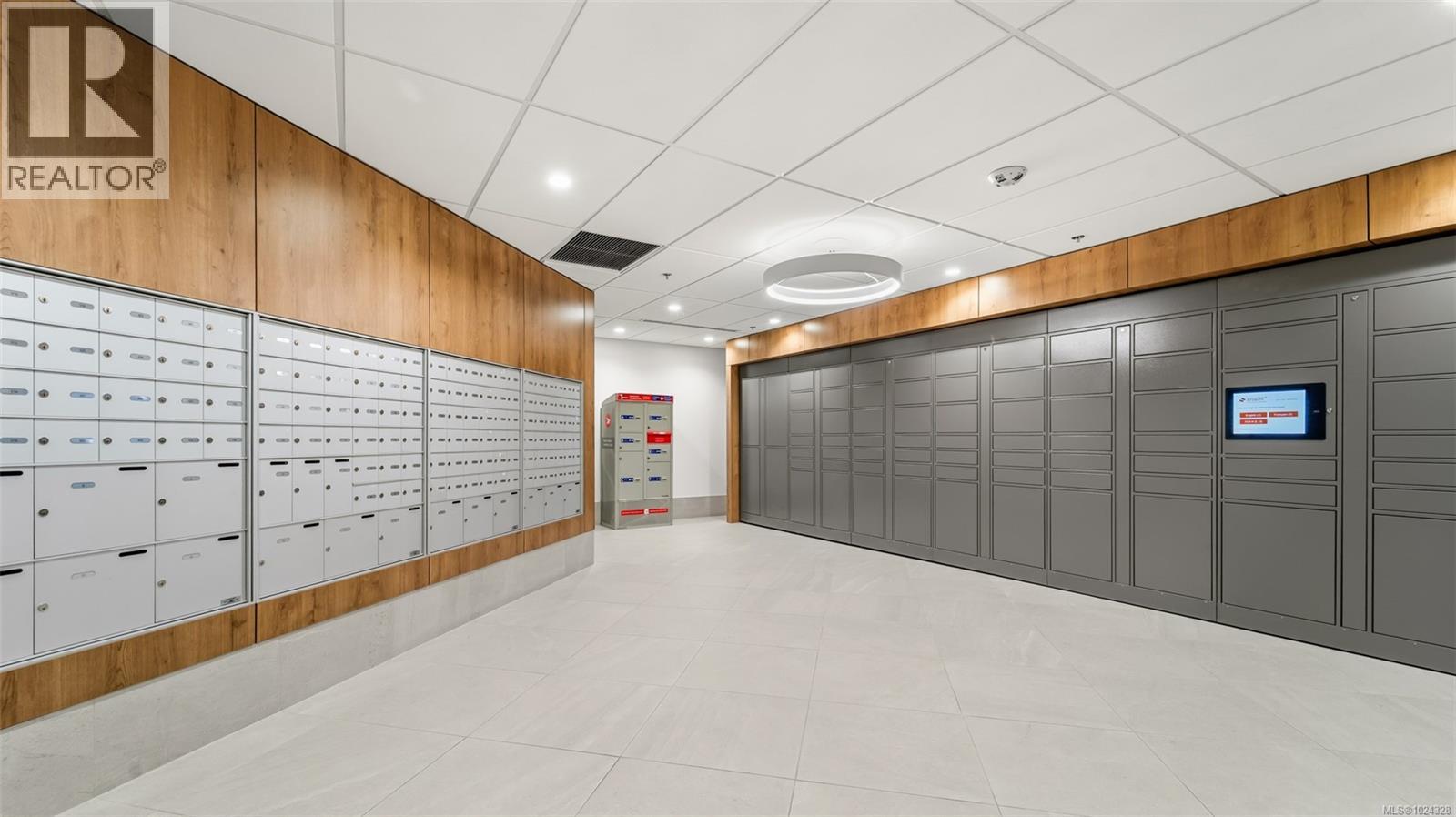 518 2000 HANNINGTON Rd, Langford