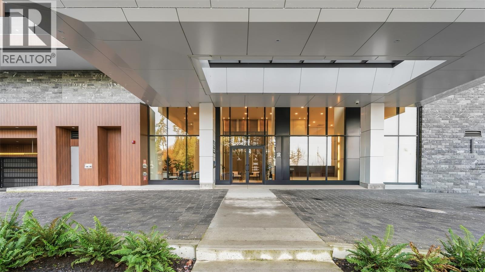 518 2000 HANNINGTON Rd, Langford