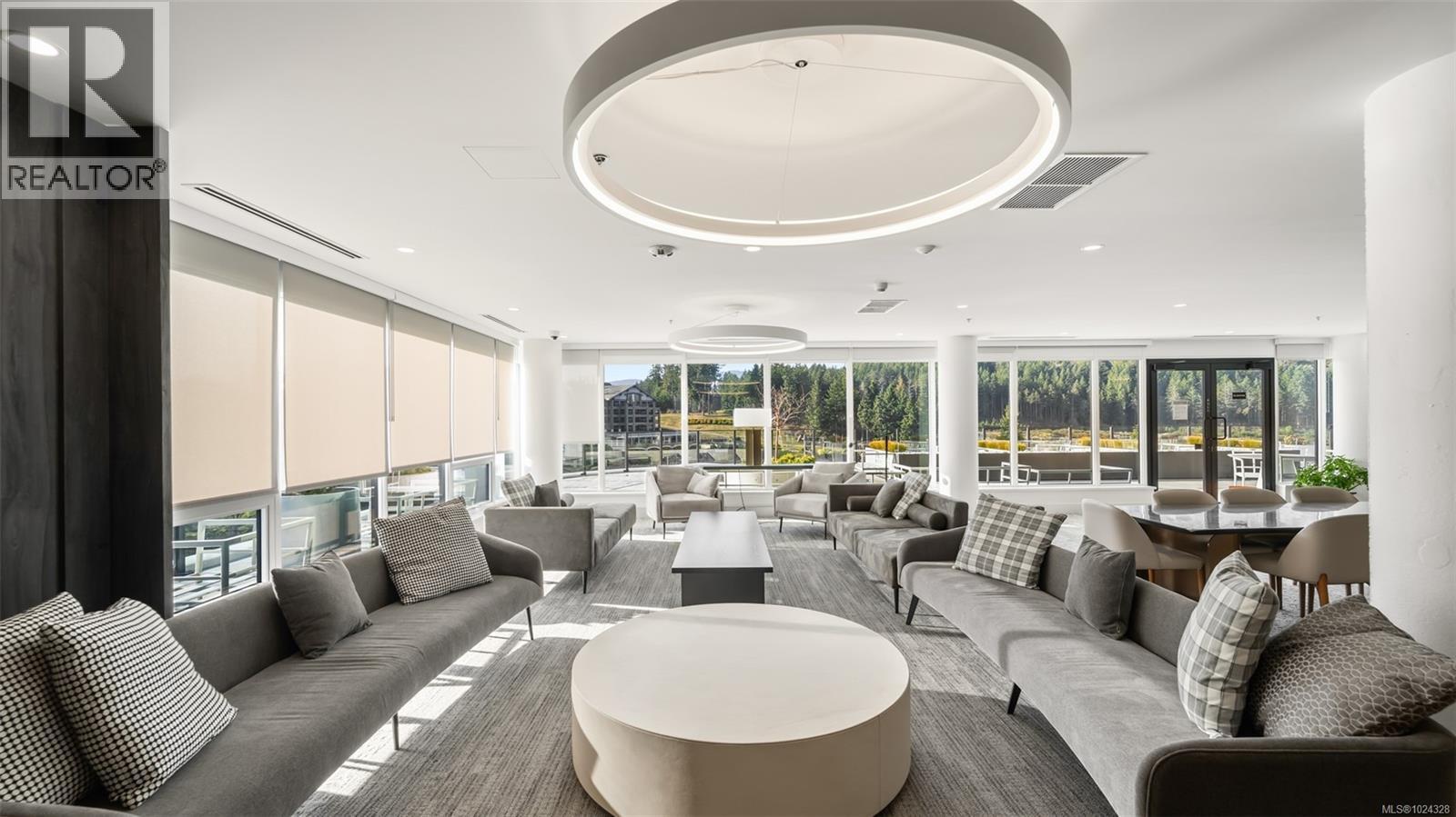 518 2000 HANNINGTON Rd, Langford