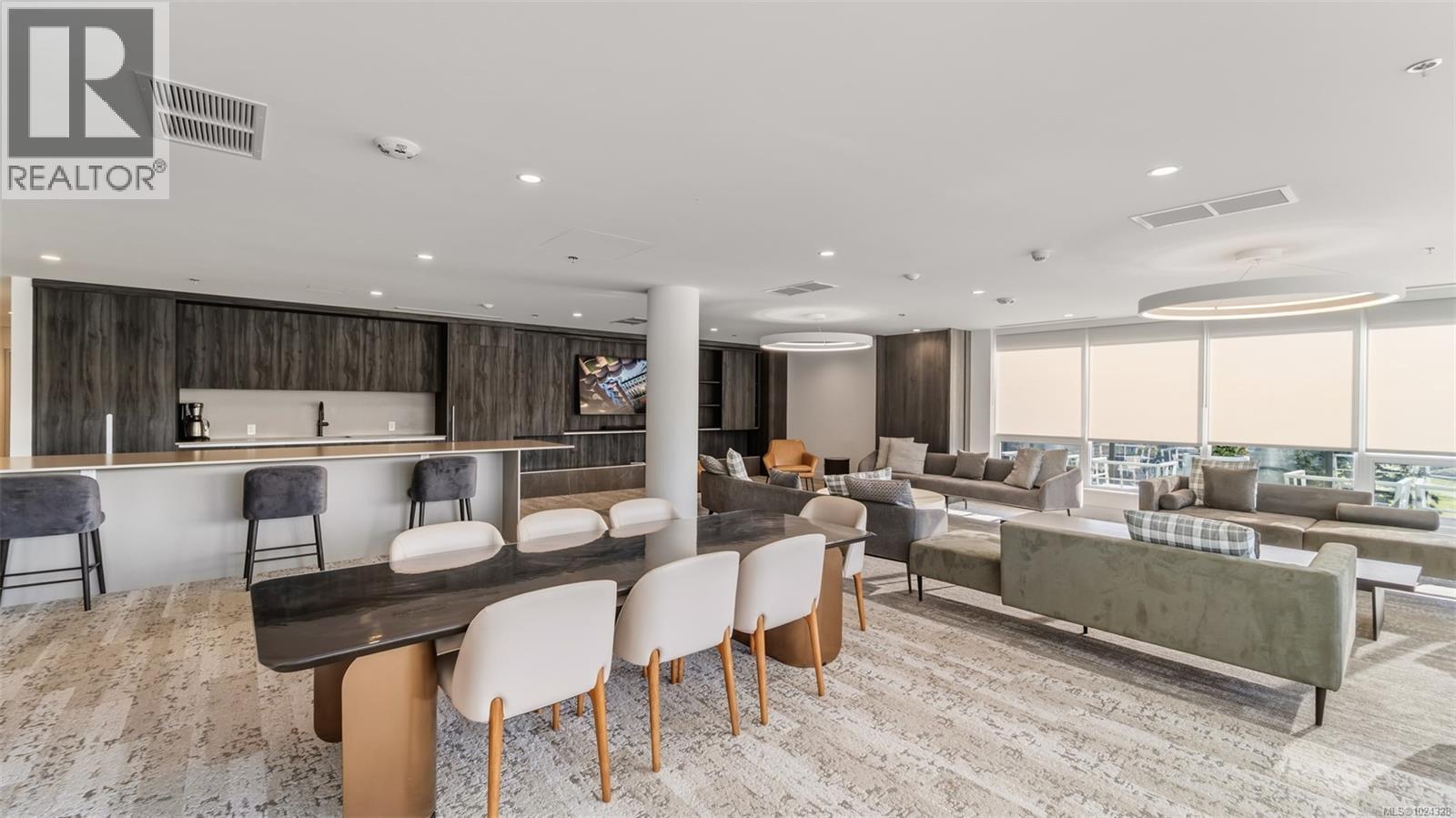 518 2000 HANNINGTON Rd, Langford