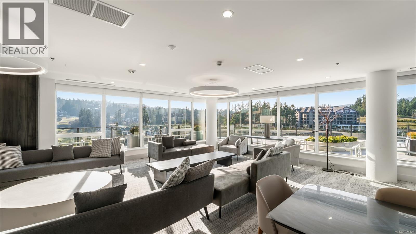 518 2000 HANNINGTON Rd, Langford