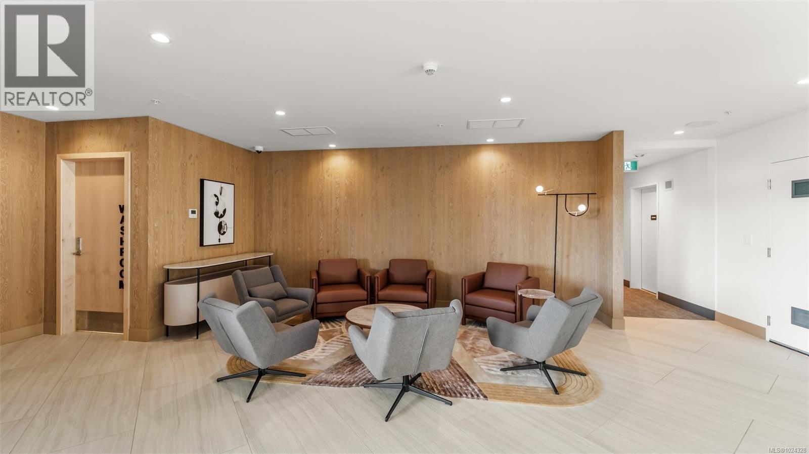 518 2000 HANNINGTON Rd, Langford